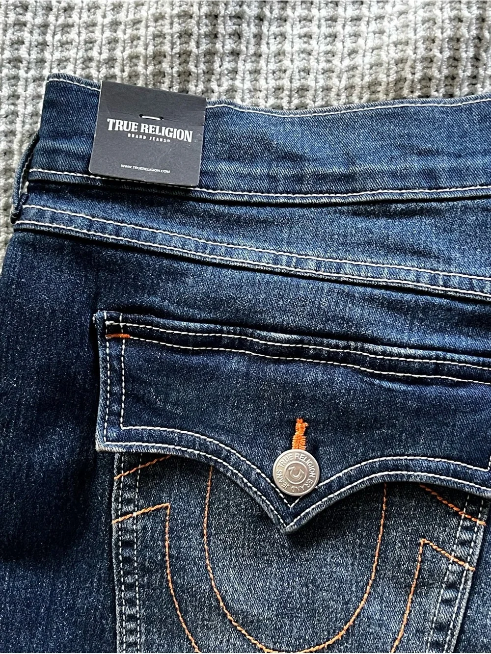 NWT True Religion Men's Dark Blue Raw Denim Shorts with Contrast Stitching 38
